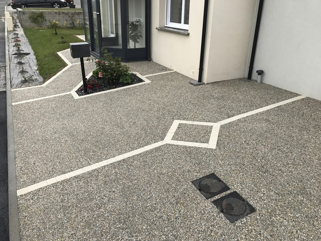 Pourquoi choisir le béton désactivé pour vos allées extérieures
